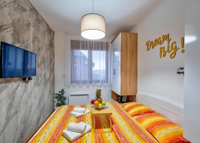 Mons In Katalina Zlatibor